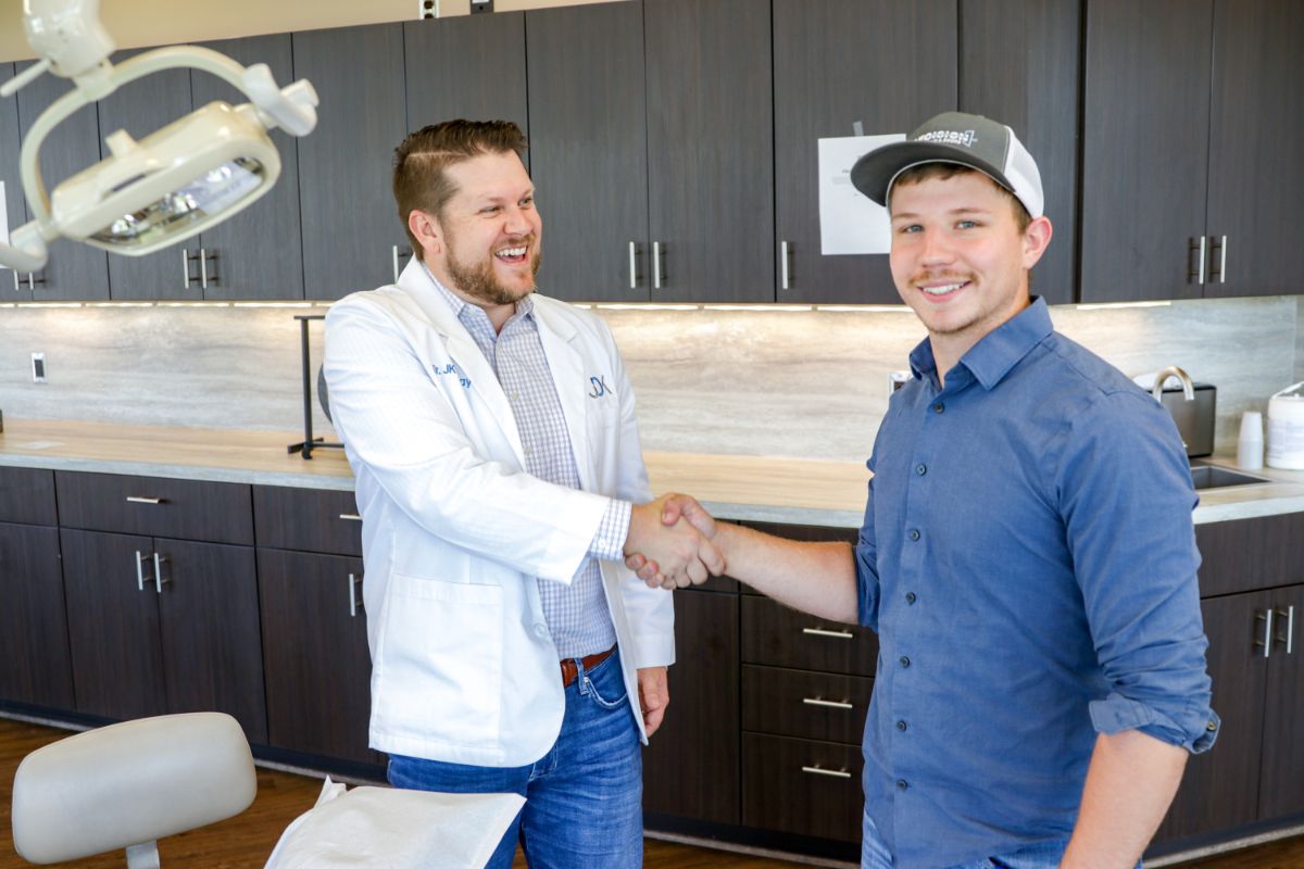 The Benefits Of An Orthodontist Over DTC Aligners